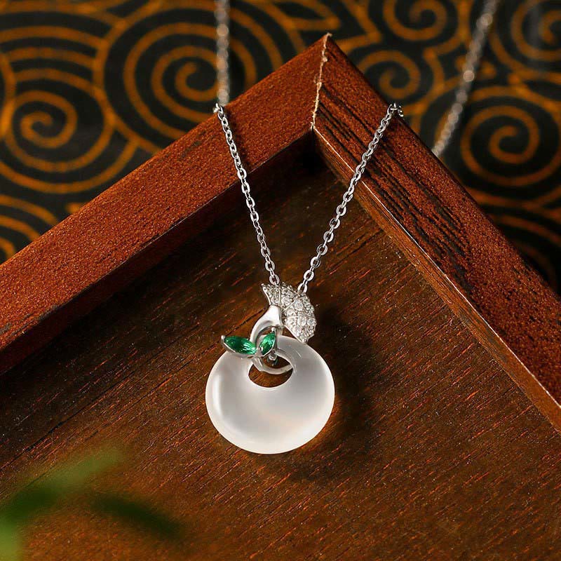 Fortune Jewel Natural Chalcedony Ginkgo Leaf Peace Buckle Harmony Necklace Pendant
