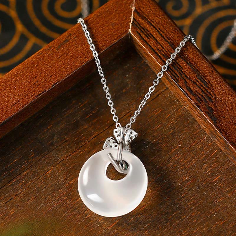 Fortune Jewel Natural Chalcedony Ginkgo Leaf Peace Buckle Harmony Necklace Pendant