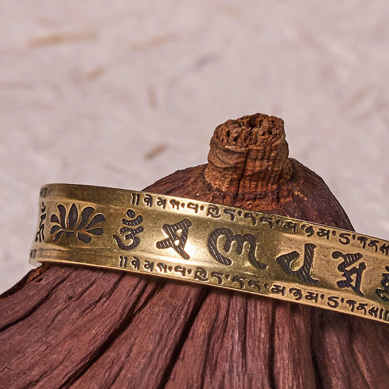 Fortune Jewel Six True Words 'om Mani Padme Hum' Heart Sutra Lotus Copper Brass Peace Cuff Bracelet Bangle