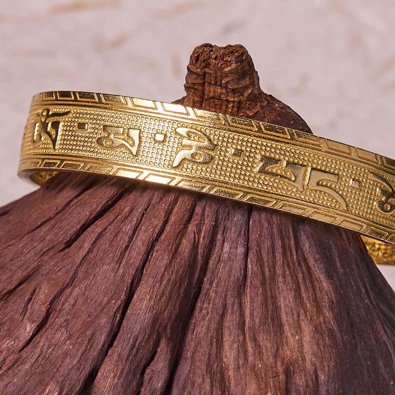 Fortune Jewel Six True Words 'om Mani Padme Hum' Heart Sutra Copper Brass Luck Wisdom Bracelet Bangle