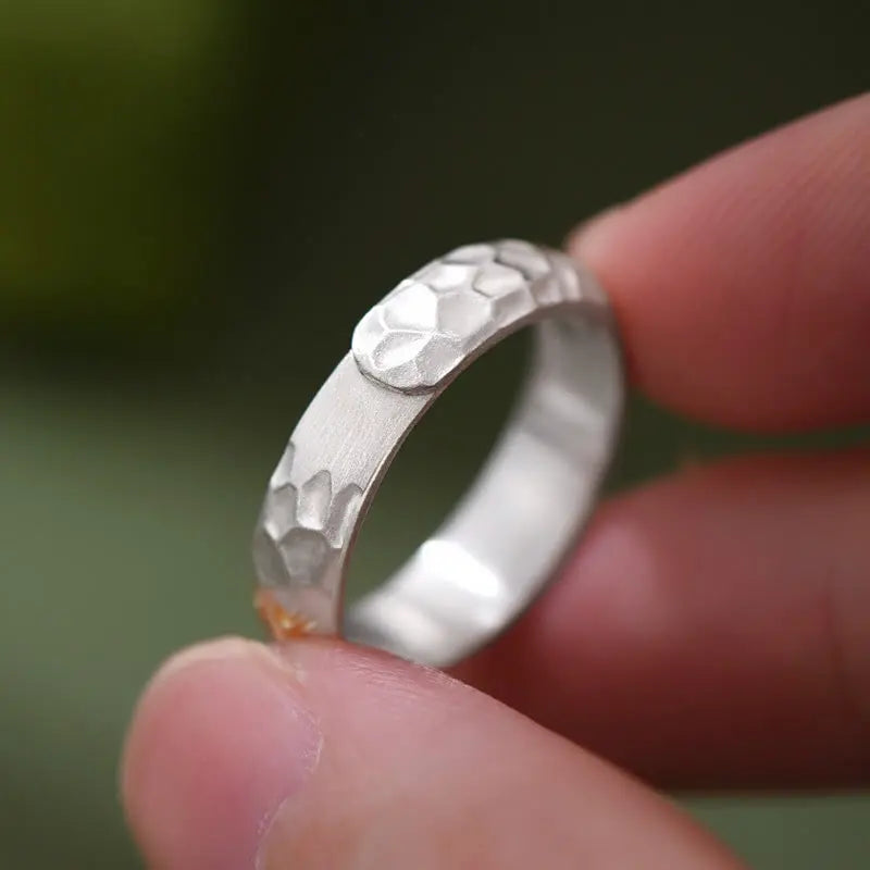 Fortune Jewel 999 Sterling Silver Hammer Pattern Om Mani Padme Hum Balance Ring Fortune Jewel