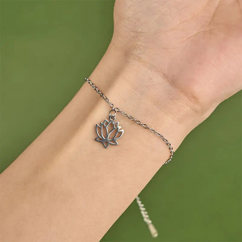 Fortune Jewel Lotus Pattern Titanium Steel Enlightenment Bracelet Fortune Jewel