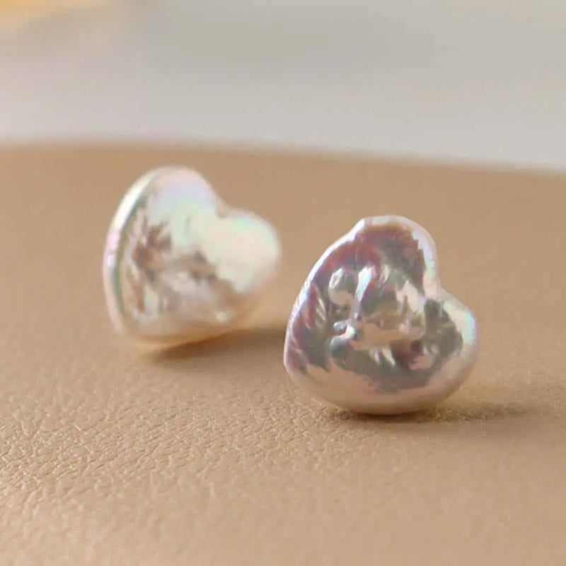 Fortune Jewel Retro Pearl Heart Shape Design Wisdom Stud Earrings