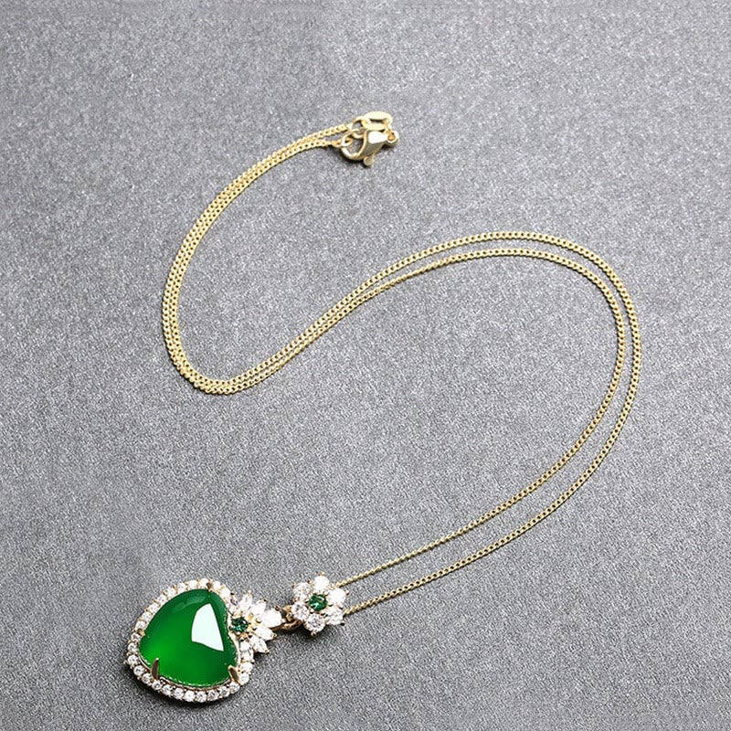 Fortune Jewel Green Chalcedony Love Heart Design Strength Necklace Pendant
