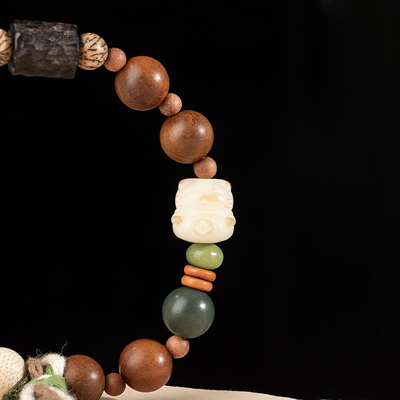 Fortune Jewel Lightning Strike Wood Bodhi Seed Cat Paw Claw Auspiciousness Protection Tassel Bracelet