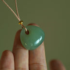 Fortune Jewel Natural Jade Luck Prosperity Necklace Pendant (Random Color)
