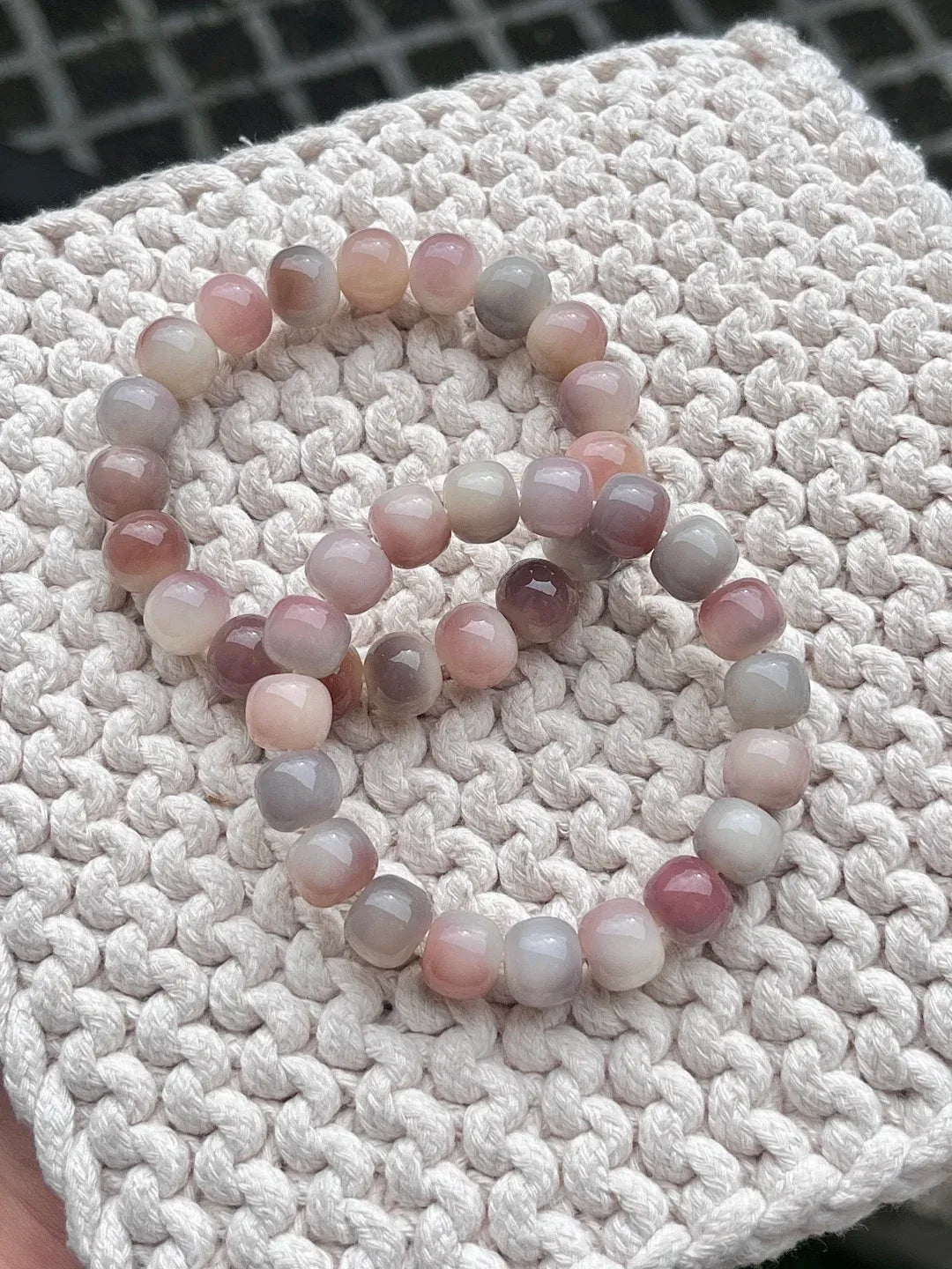 Soft Purple Floral Patterned Slightly Drunken Bodhi Bracelet 13mm