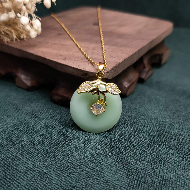 Fortune Jewel Round Jade Leaf Blessing Fortune Necklace Chain Pendant