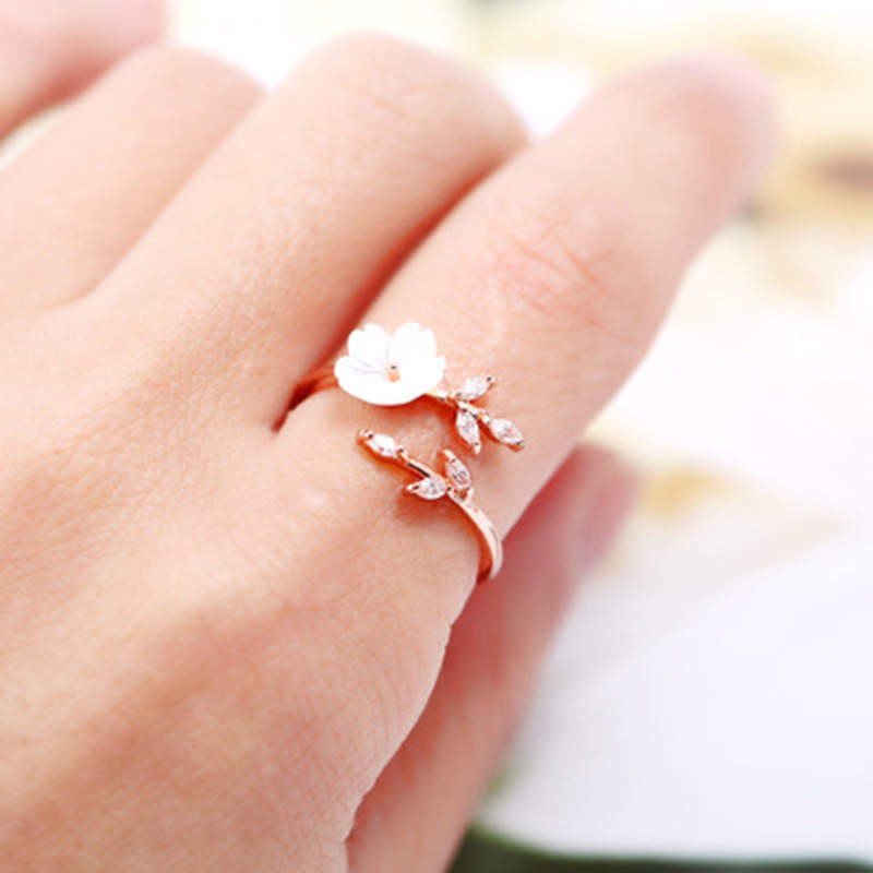 Fortune Jewel Plum Blossom Leaf Pattern Copper Luck Ring