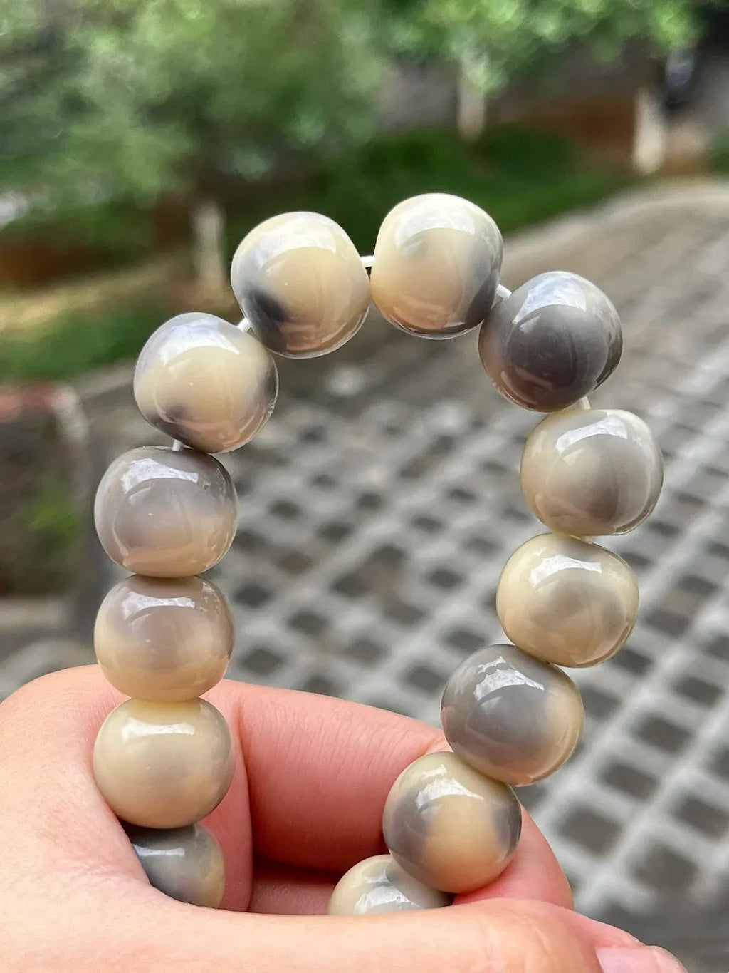 Creamy Gray Bodhi Bead Bracelet for Everyday Calm 14mm