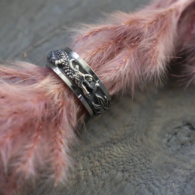 Fortune Jewel Dragon Titanium Steel Stimulation Rotatable Ring Fortune Jewel