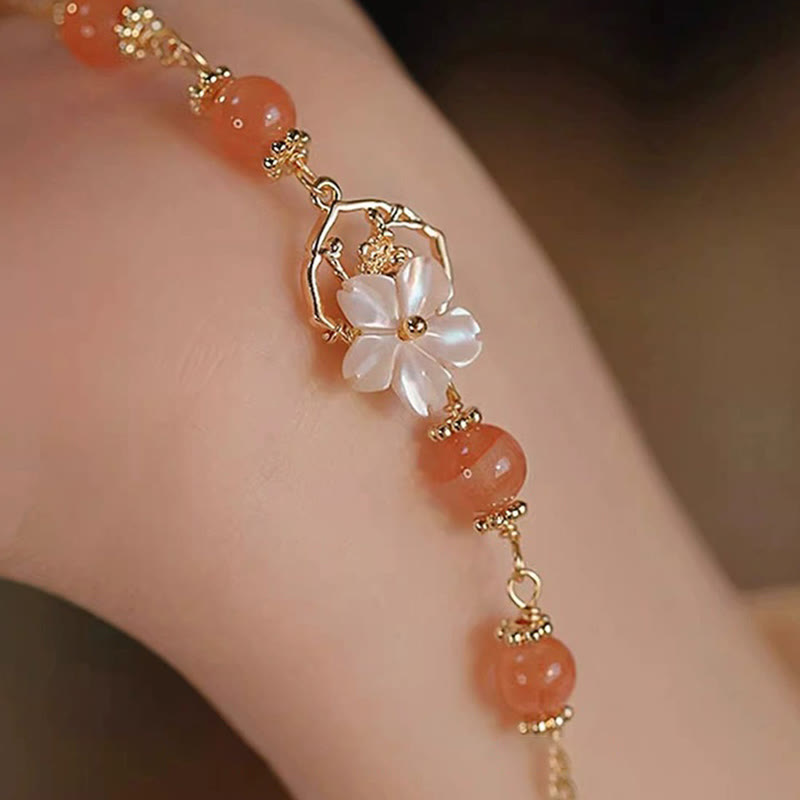 Fortune Jewel Red Agate Tridacna Stone Flower Confidence Bracelet
