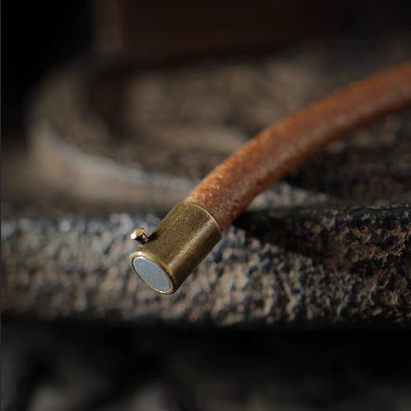 Fortune Jewel Retro Leather Luck Healing Copper Magnetic Buckle Bracelet