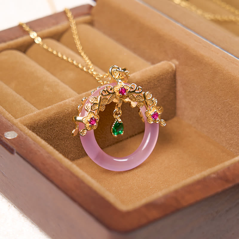 Fortune Jewel Green Chalcedony Peace Buckle Design Strength Necklace Pendant