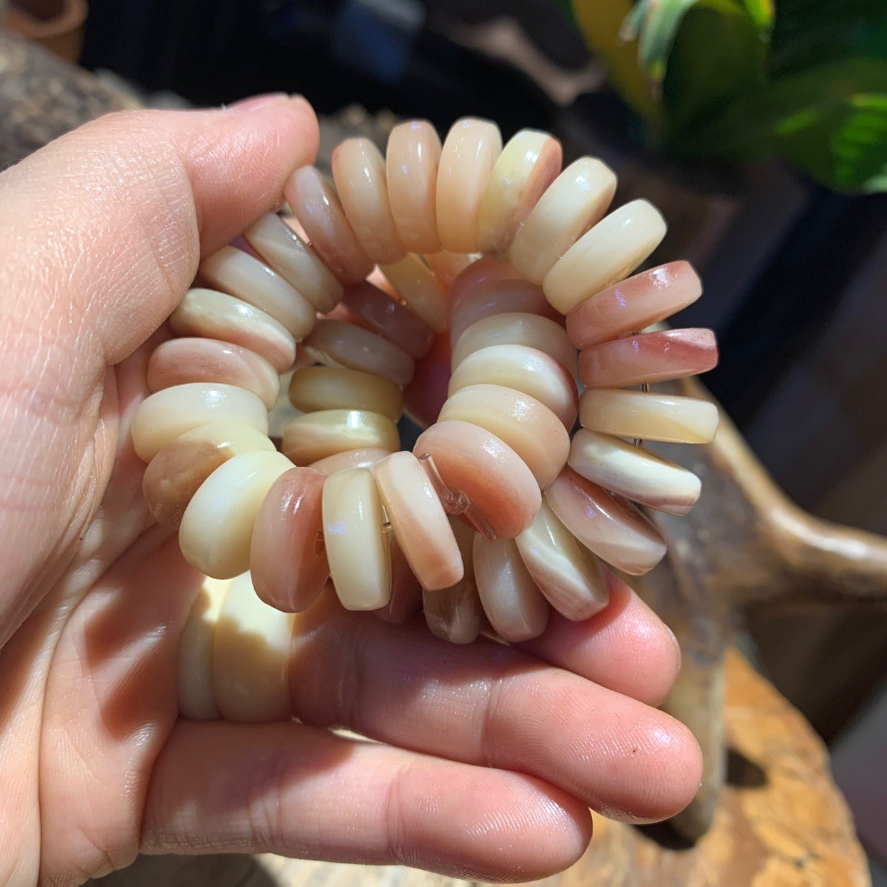 Large Camel Bone Flake Bracelet（14.5mm*5mm）