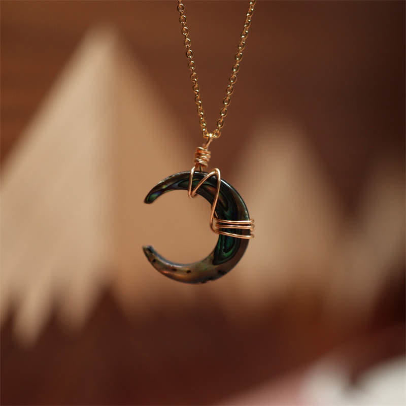 Fortune Jewel Natural Tridacna Stone Crescent Moon Blessing Necklace Pendant