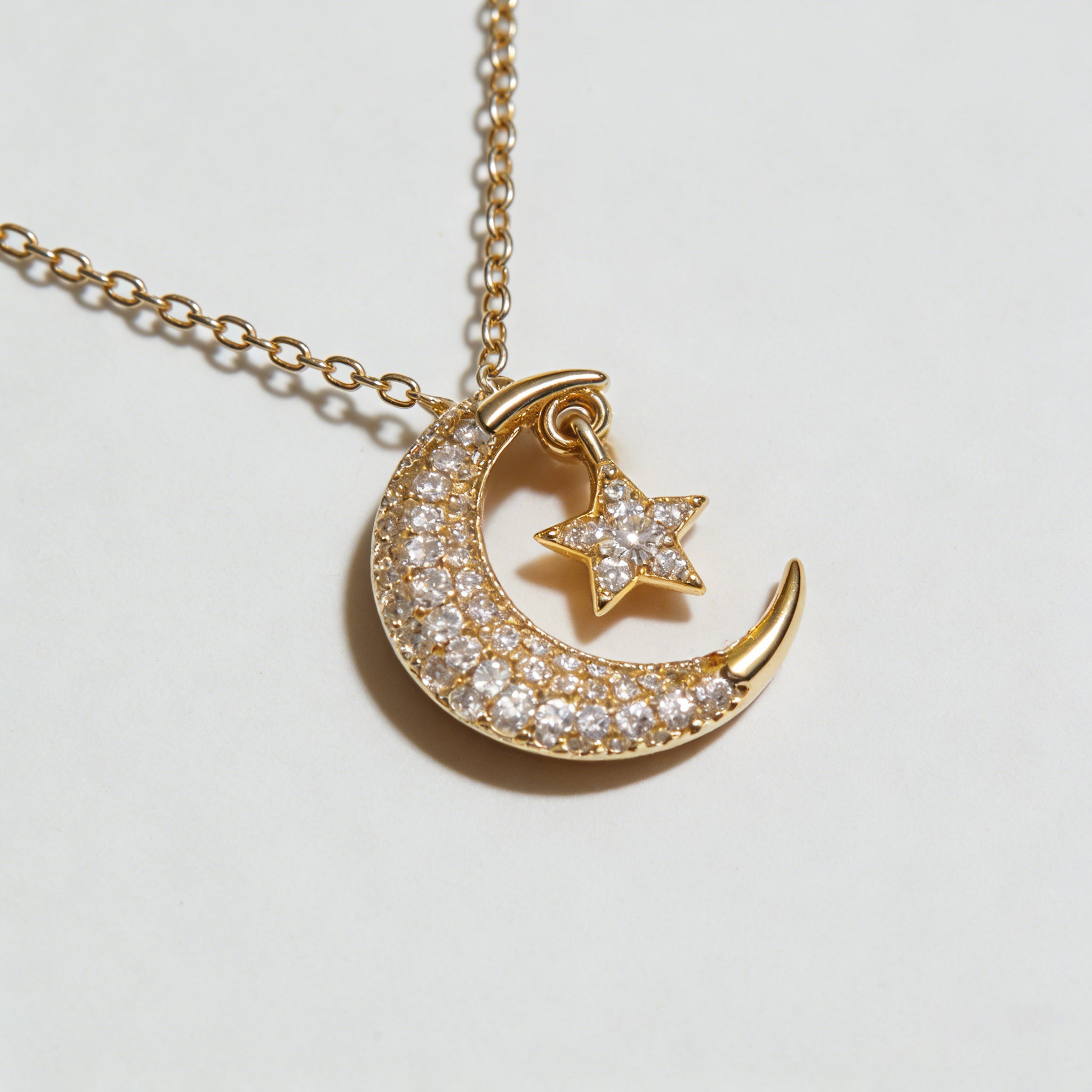 Star and Moon Zircon Pendant Necklace for Women, Sparkling CZ Clavicle Chain