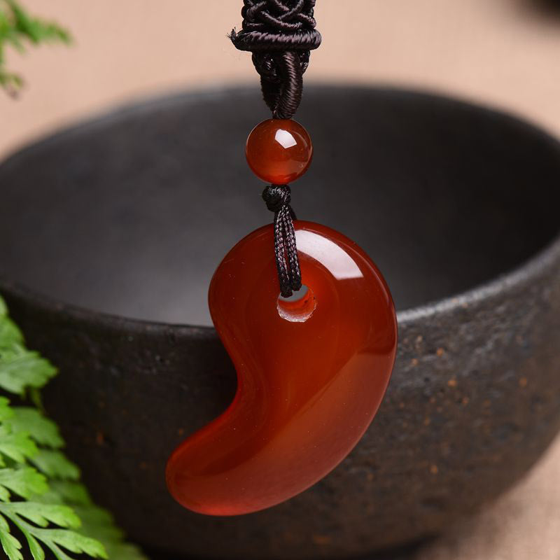 Fortune Jewel Red Agate Green Agate Moon Pattern Confidence Calm Necklace