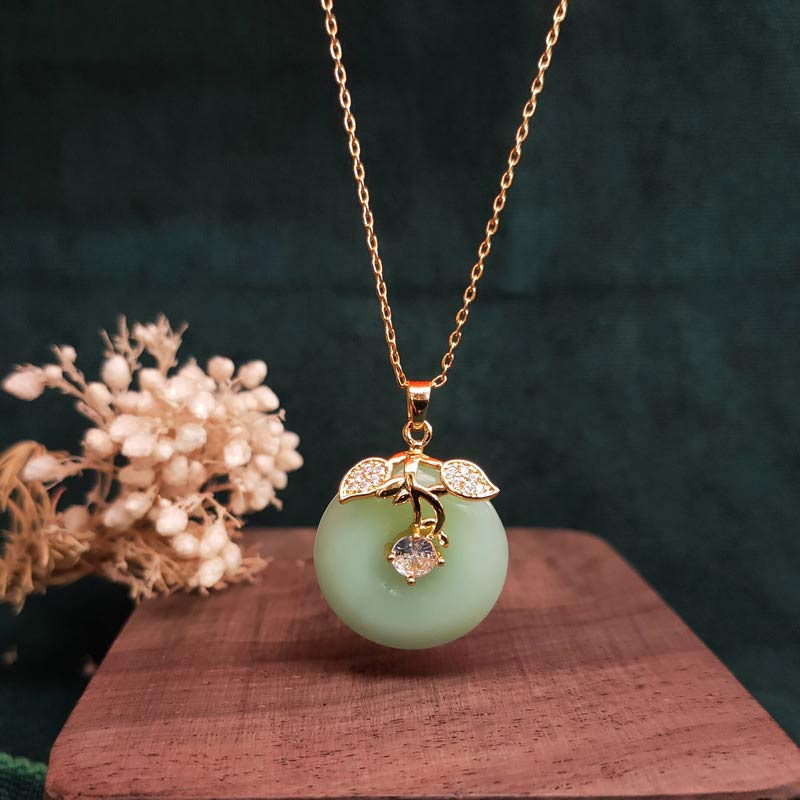 Fortune Jewel Round Jade Leaf Blessing Fortune Necklace Chain Pendant
