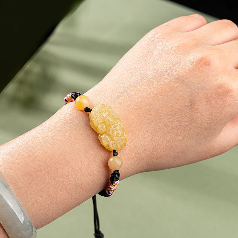 Natural Golden Silk Jade Pi Xiu Bracelet – Handwoven Peach Blossom Knot, Unisex Feng Shui Jewelry