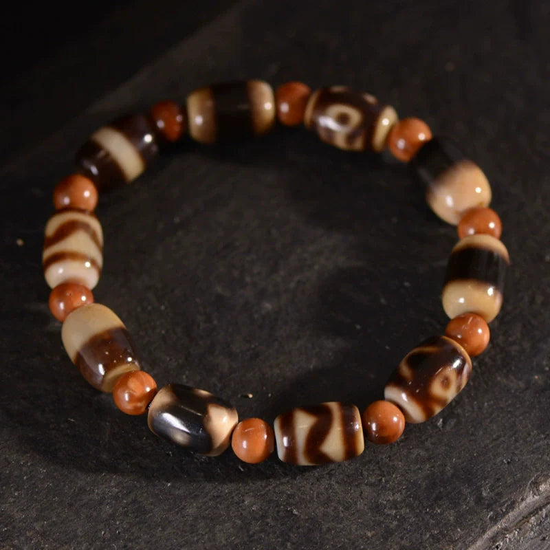 Agate Dzi Bead Bracelet with Cook Round Beads