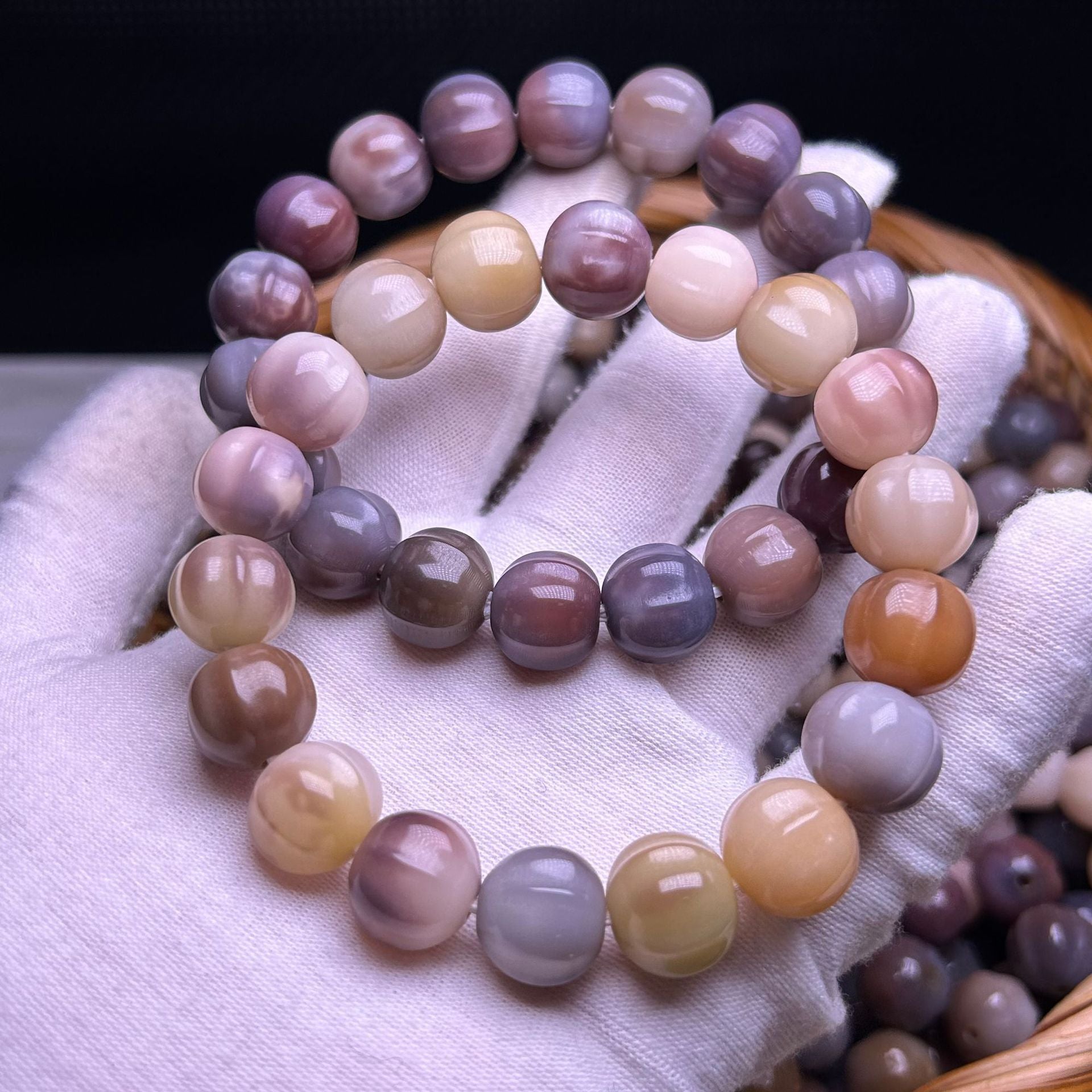 Misty Grape – Sharkback Bodhi Beads in Dreamy Purple