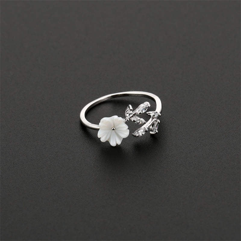 Fortune Jewel Plum Blossom Leaf Pattern Copper Luck Ring