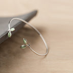 Fortune Jewel Leaf Pattern Cat Eye Support Cuff Bracelet Bangle