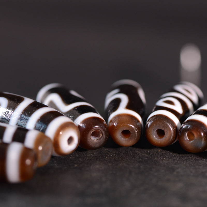 Tibetan Dzi Bead Pendant Agate Classic Black and White, Length 38mm Wide 12mm, Totem Random